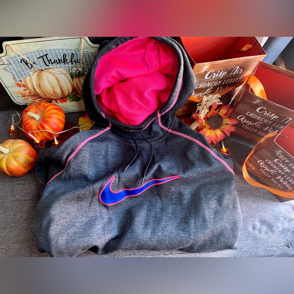 Pink and gray Nike thermafit sweatshirt